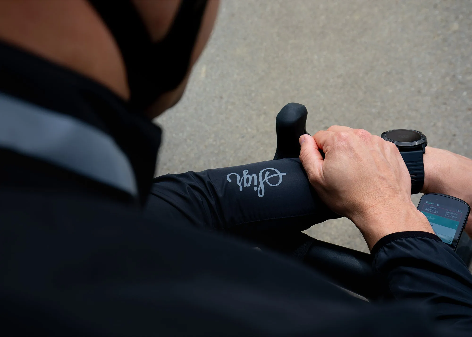 Treriksrset Black Men's Cycling Wind/Pack Jacket