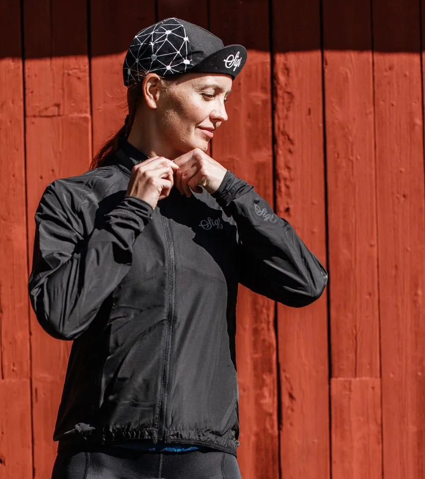 Treriksrset Black Women's Cycling Wind/Pack Jacket